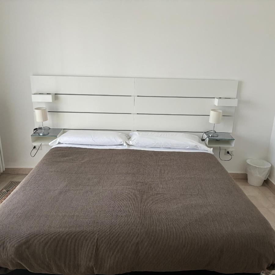 Room & Parking In Centro Citta Con Parcheggio Privato E Wifi Potenza Eksteriør bilde
