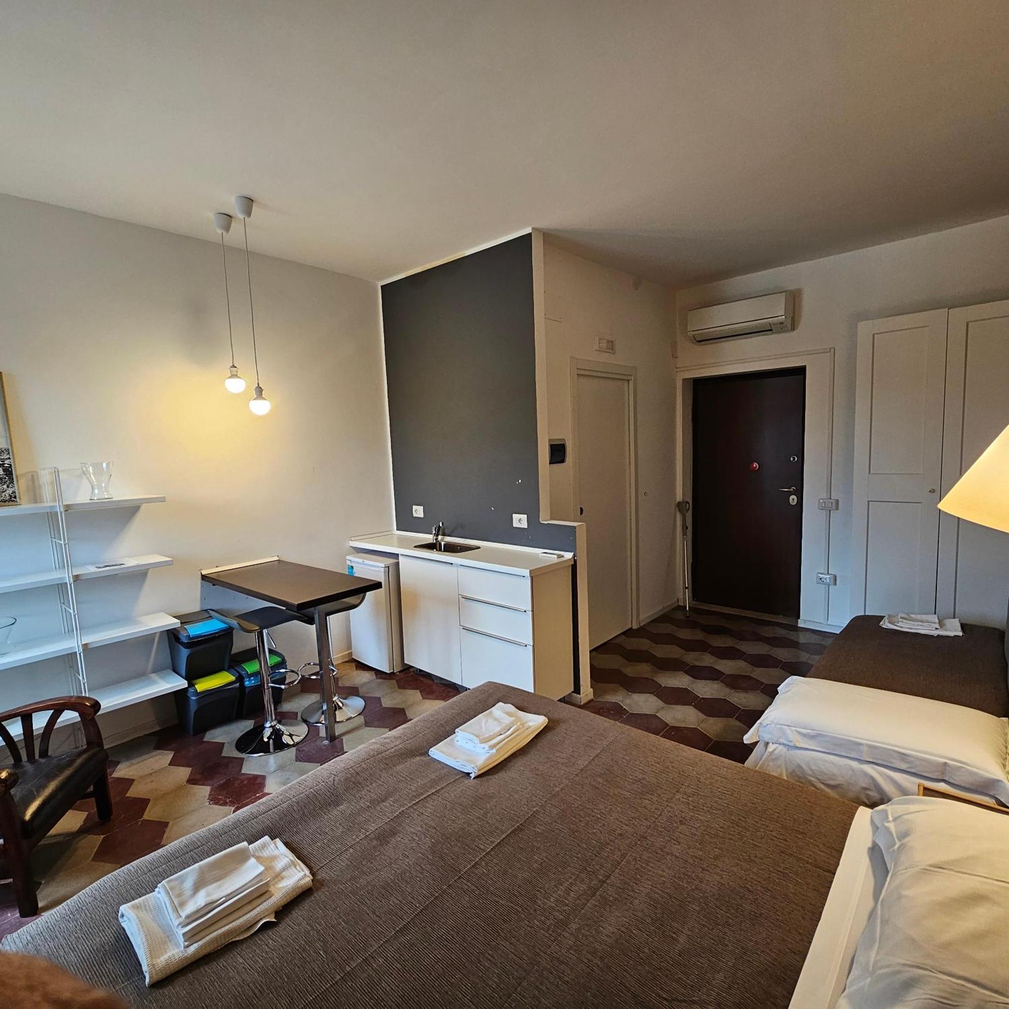 Room & Parking In Centro Citta Con Parcheggio Privato E Wifi Potenza Eksteriør bilde