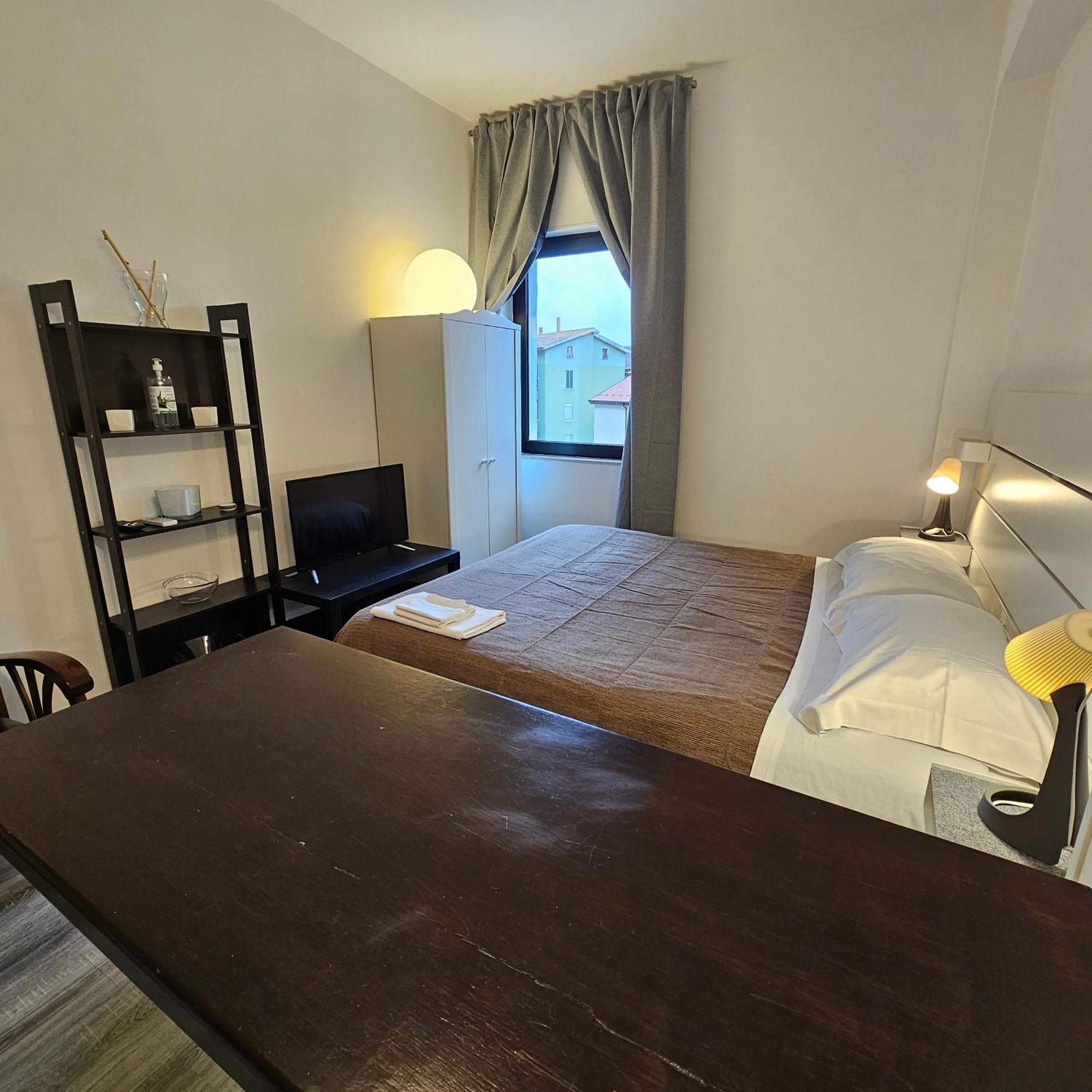 Room & Parking In Centro Citta Con Parcheggio Privato E Wifi Potenza Eksteriør bilde