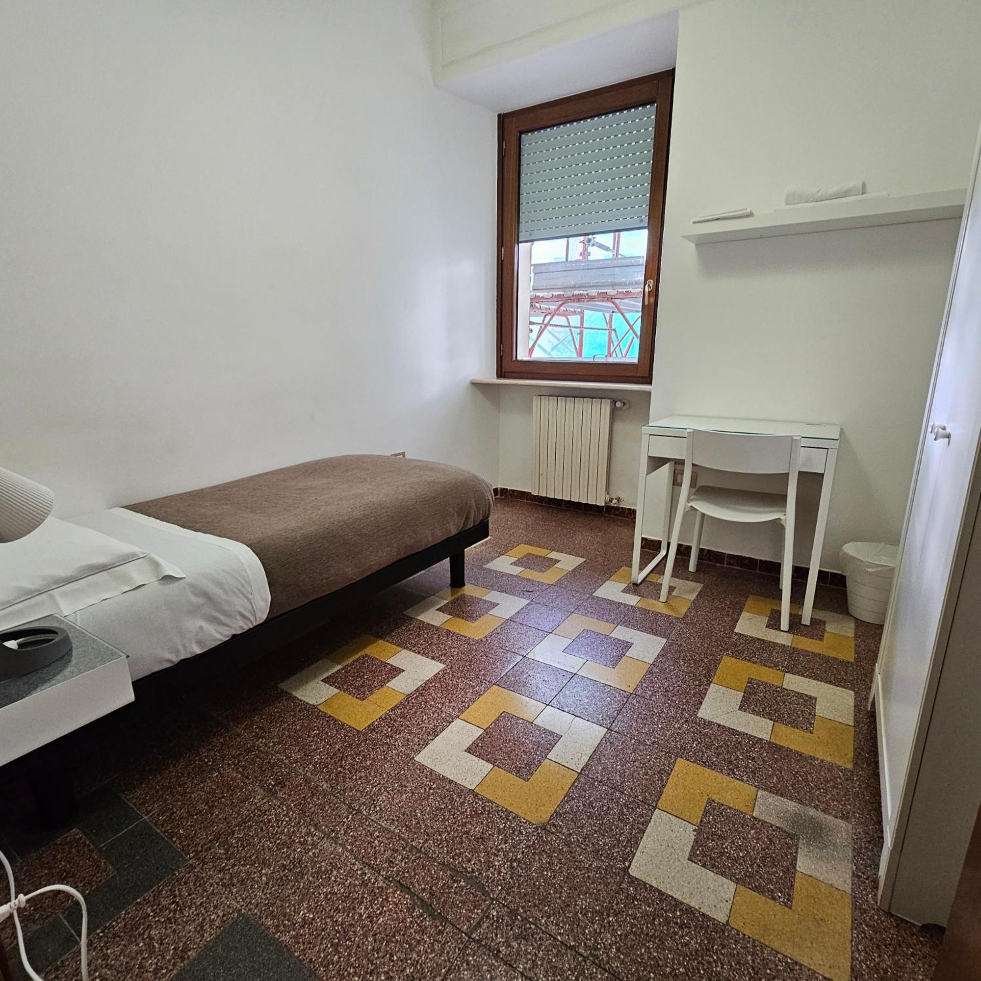 Room & Parking In Centro Citta Con Parcheggio Privato E Wifi Potenza Eksteriør bilde