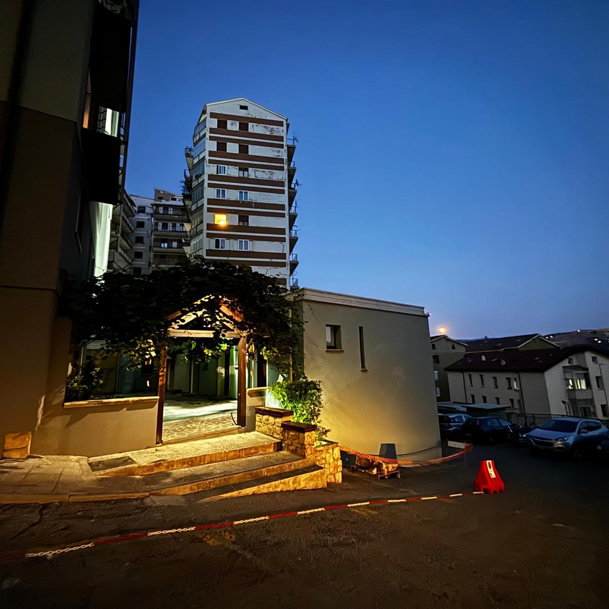 Room & Parking In Centro Citta Con Parcheggio Privato E Wifi Potenza Eksteriør bilde