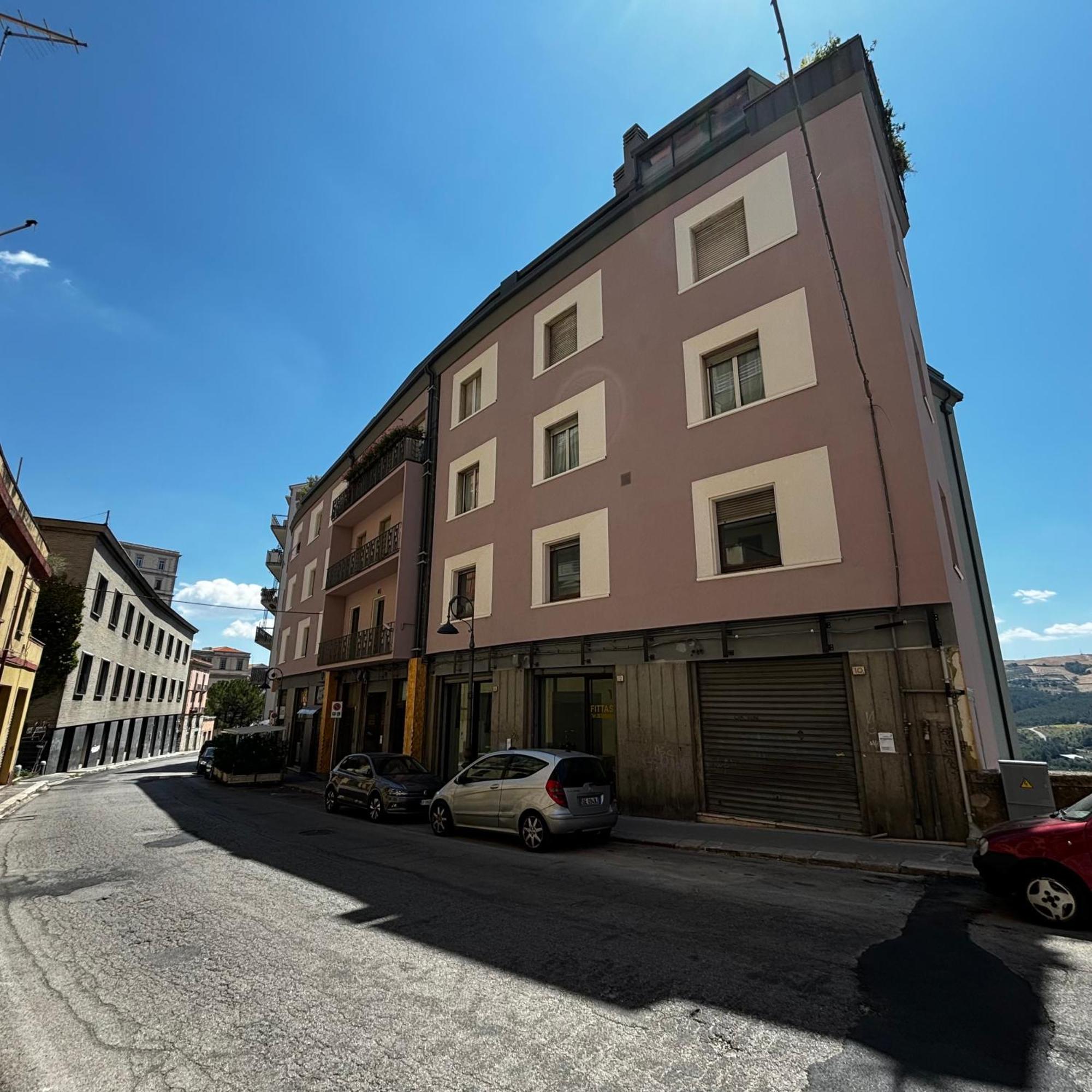 Room & Parking In Centro Citta Con Parcheggio Privato E Wifi Potenza Eksteriør bilde