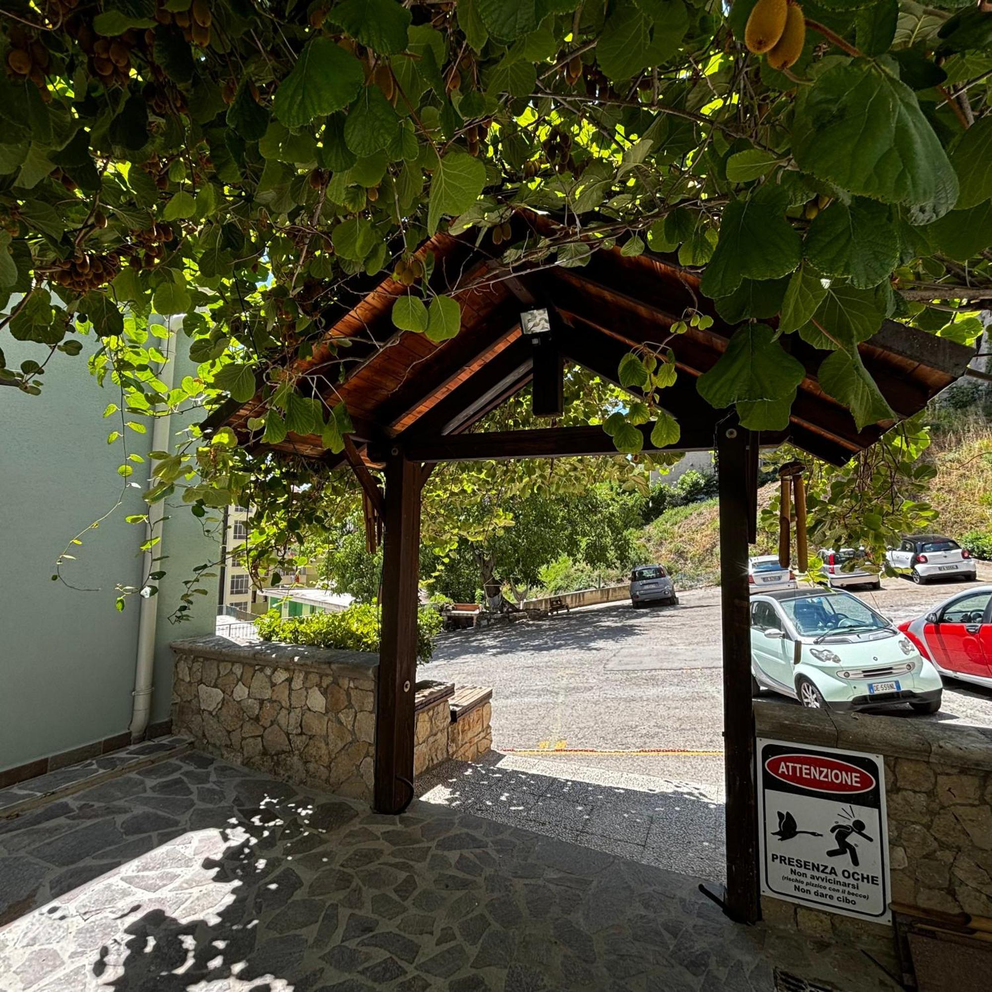 Room & Parking In Centro Citta Con Parcheggio Privato E Wifi Potenza Eksteriør bilde
