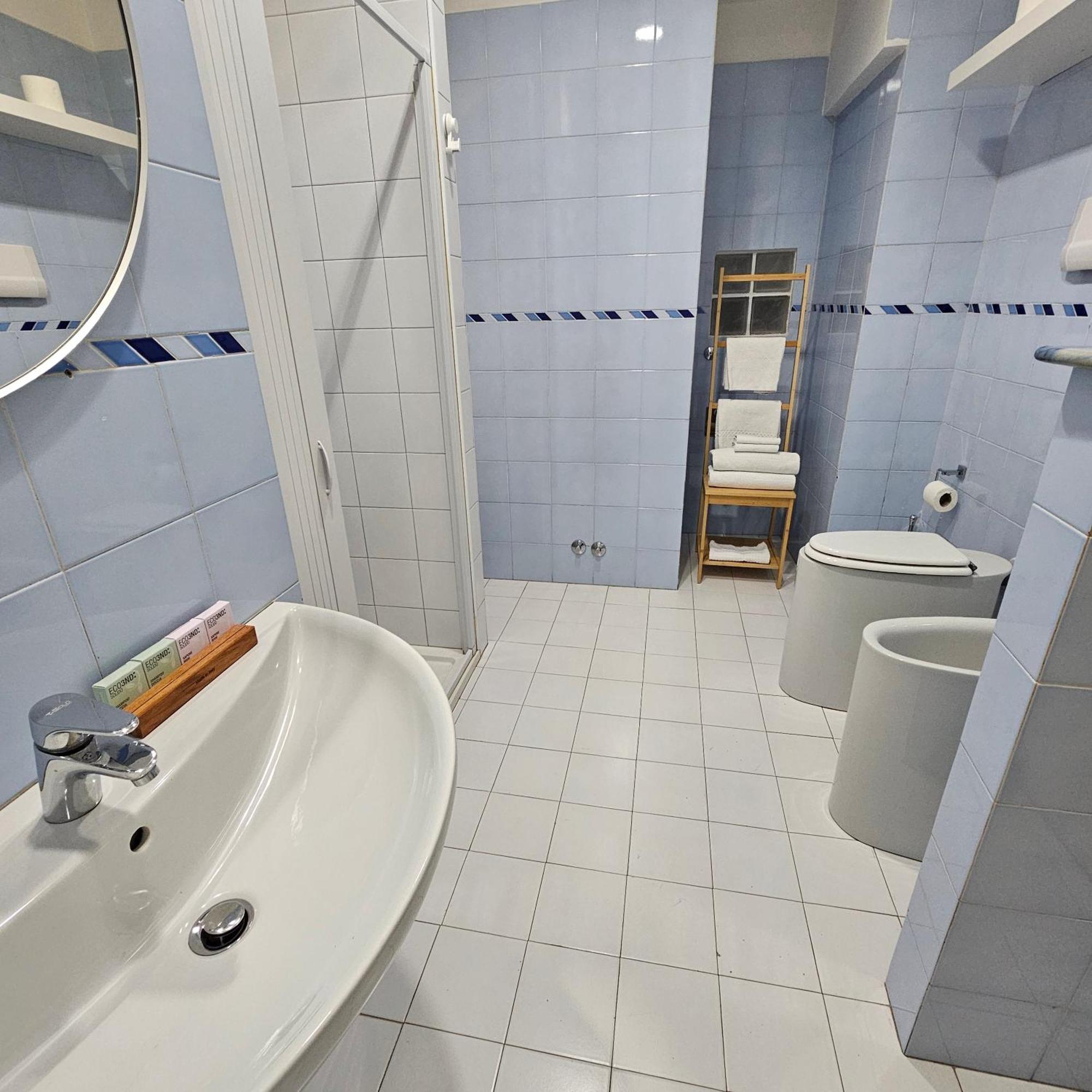 Room & Parking In Centro Citta Con Parcheggio Privato E Wifi Potenza Rom bilde